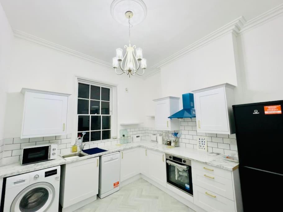 Flat 4 Marine Parade House, 1 East Cliff- Next To Dover Port, White Cliffs, Beach, Castle Luaran gambar